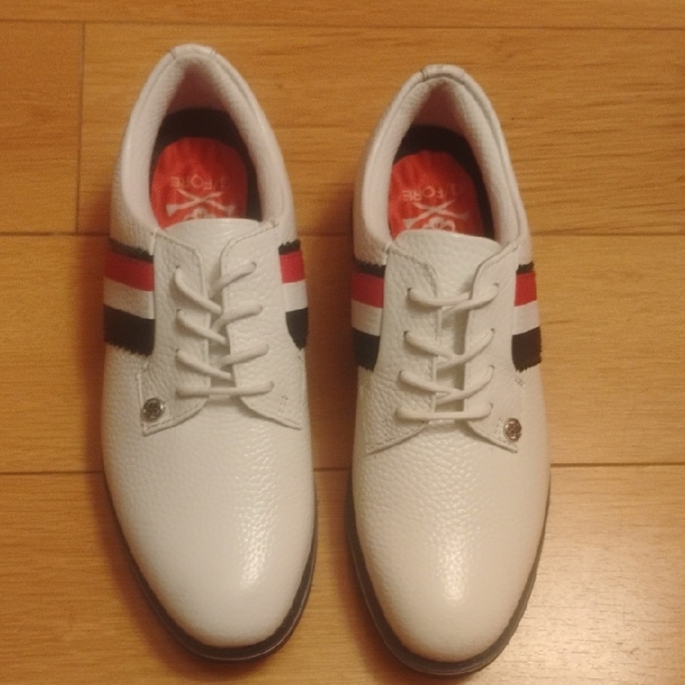 G/FORE White and Red Athletic Shoes with Classic Design